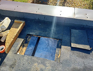 Zateplení stropu rodinného domu pomocí foukané izolace